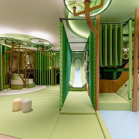The Fullerton Ocean Park Hotel Hong Kong Exterior photo The Children's Club on board of MSC Fantasia