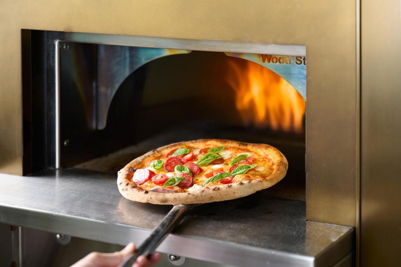 The Fullerton Ocean Park Hotel Hong Kong Exterior photo Wood-fired pizza oven
