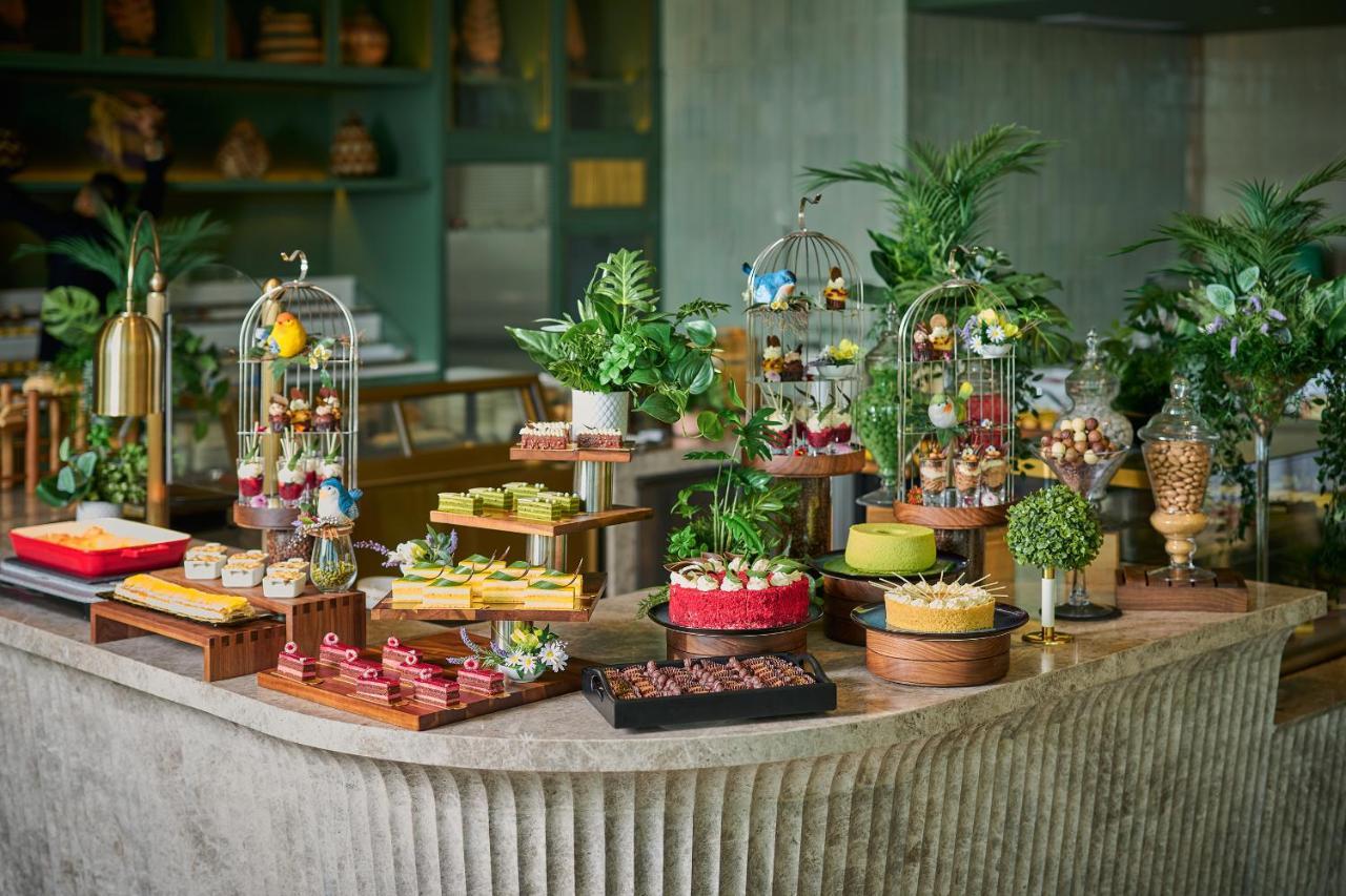 The Fullerton Ocean Park Hotel Hong Kong Exterior photo Dessert counter at a restaurant