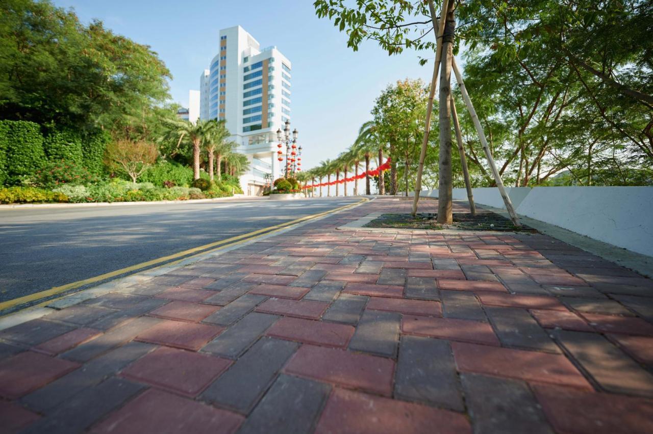 The Fullerton Ocean Park Hotel Hong Kong Exterior photo A street in Shenzhen