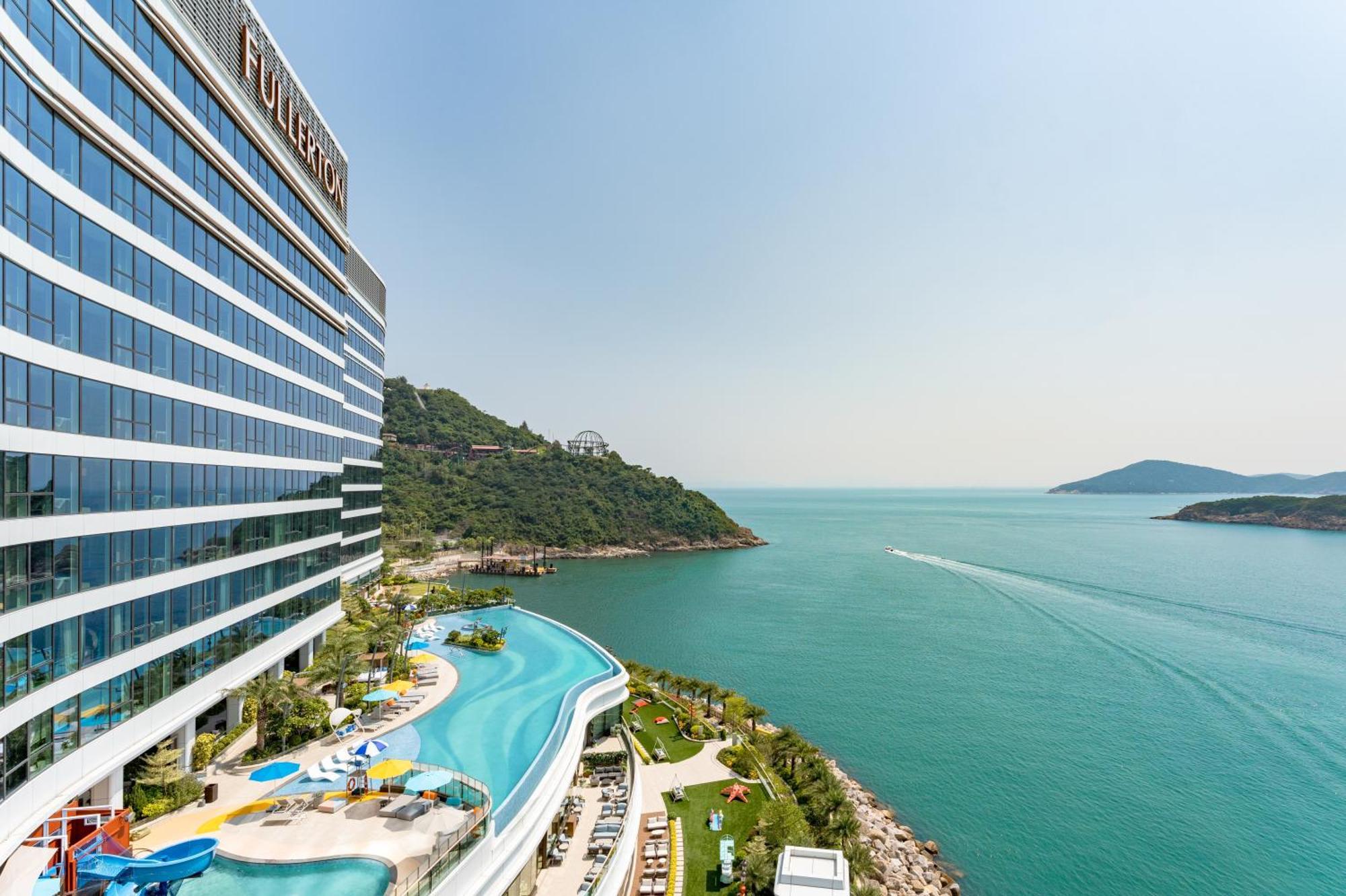 The Fullerton Ocean Park Hotel Hong Kong Exterior photo The view of the South China Sea from the hotel