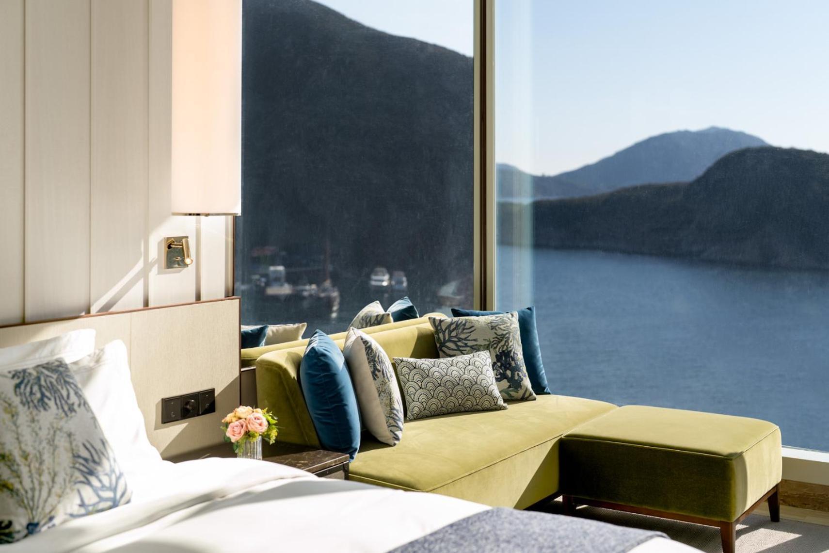 The Fullerton Ocean Park Hotel Hong Kong Exterior photo A room at the hotel